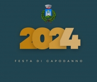 sfondo ottanio, logo del comune, 2024 in caratteri dorati, scritta festa di capodanno